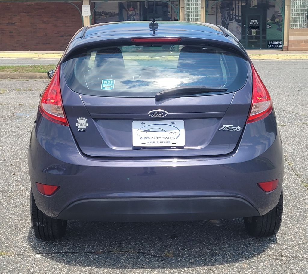 2013 Ford Fiesta Image 3