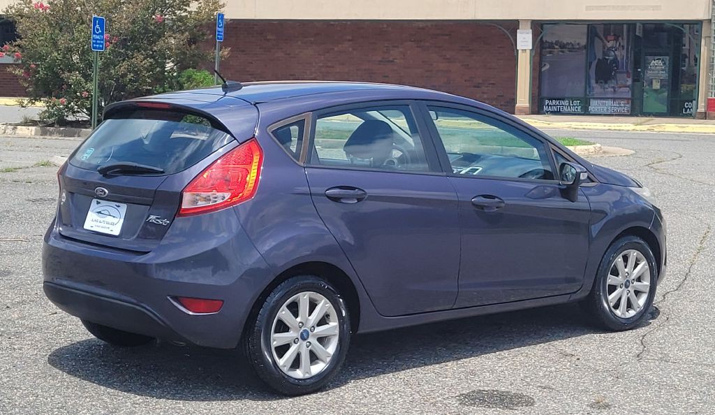 2013 Ford Fiesta Image 4