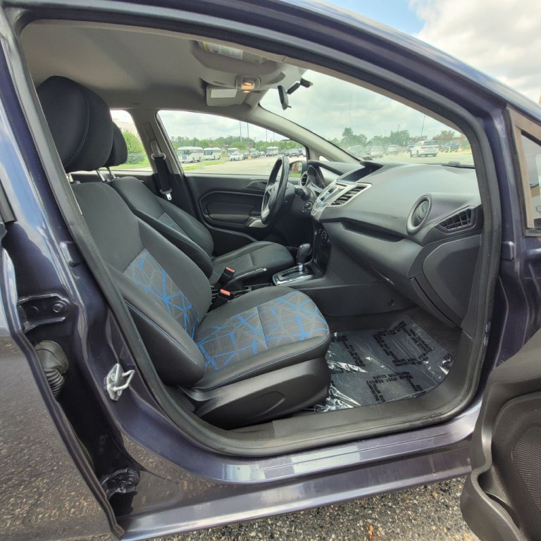2013 Ford Fiesta Image 13