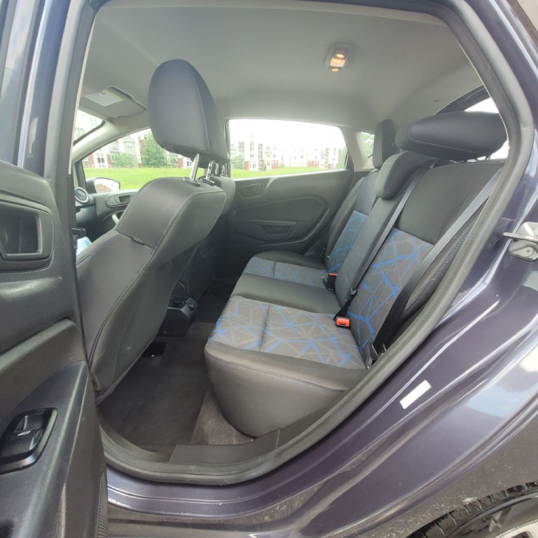 2013 Ford Fiesta Image 19