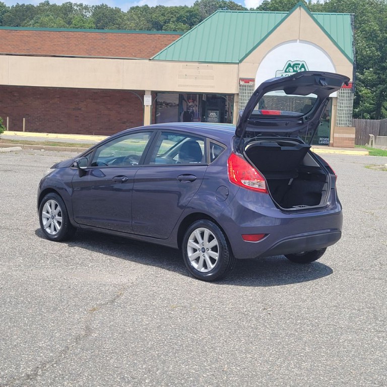 2013 Ford Fiesta Image 27
