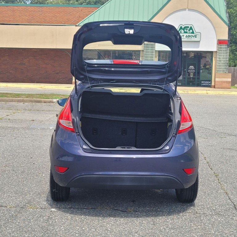 2013 Ford Fiesta Image 30