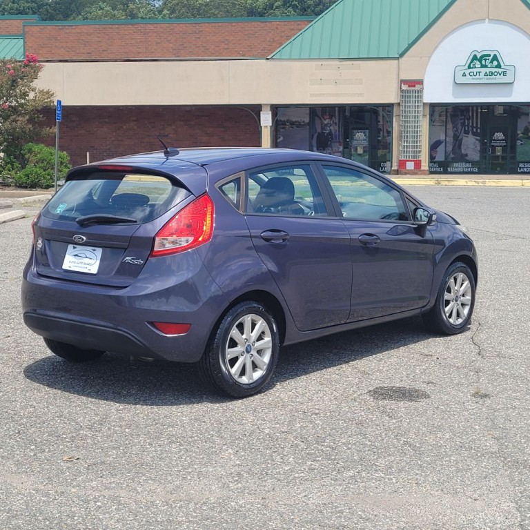 2013 Ford Fiesta Image 31