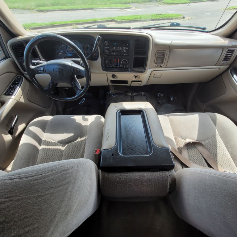 2005 Chevrolet Tahoe Image 12