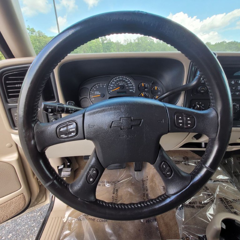 2005 Chevrolet Tahoe Image 13