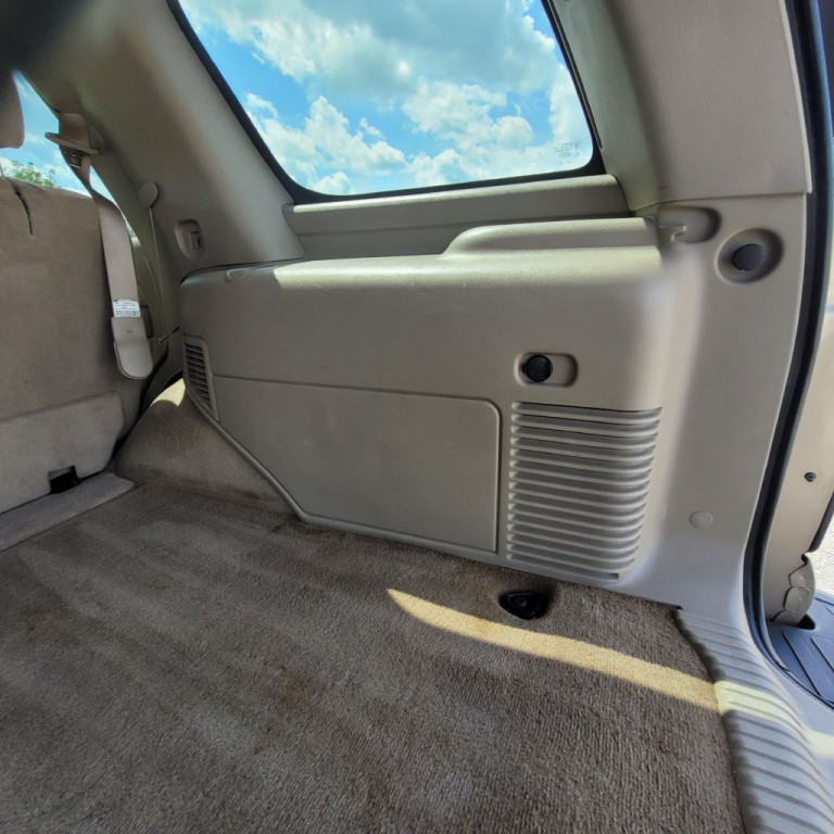 2005 Chevrolet Tahoe Image 21