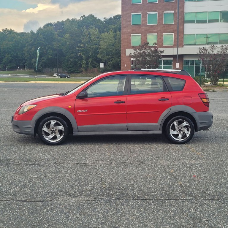 2004 Pontiac Vibe Image 2