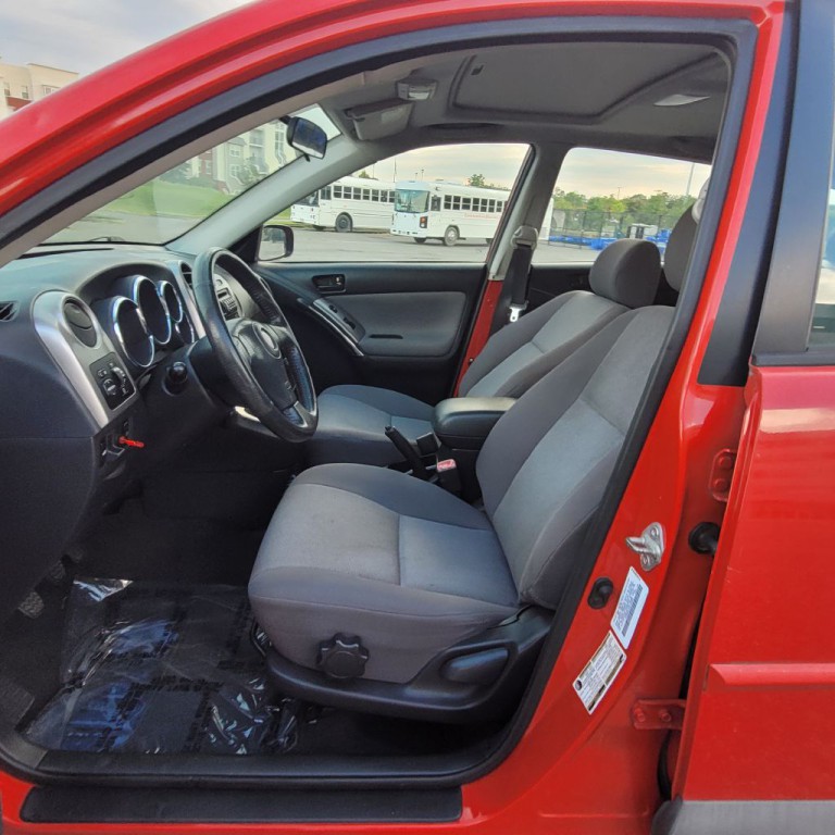 2004 Pontiac Vibe Image 13