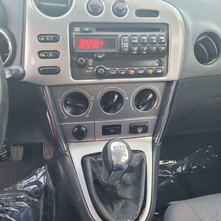 2004 Pontiac Vibe Image 14