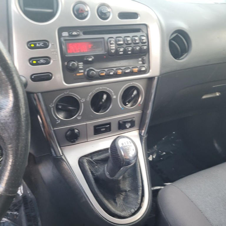 2004 Pontiac Vibe Image 34