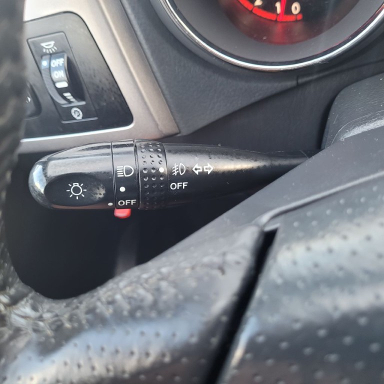 2004 Pontiac Vibe Image 36