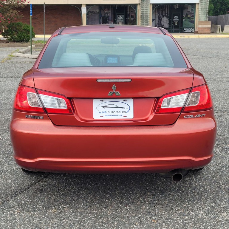 2011 Mitsubishi Galant Image 4