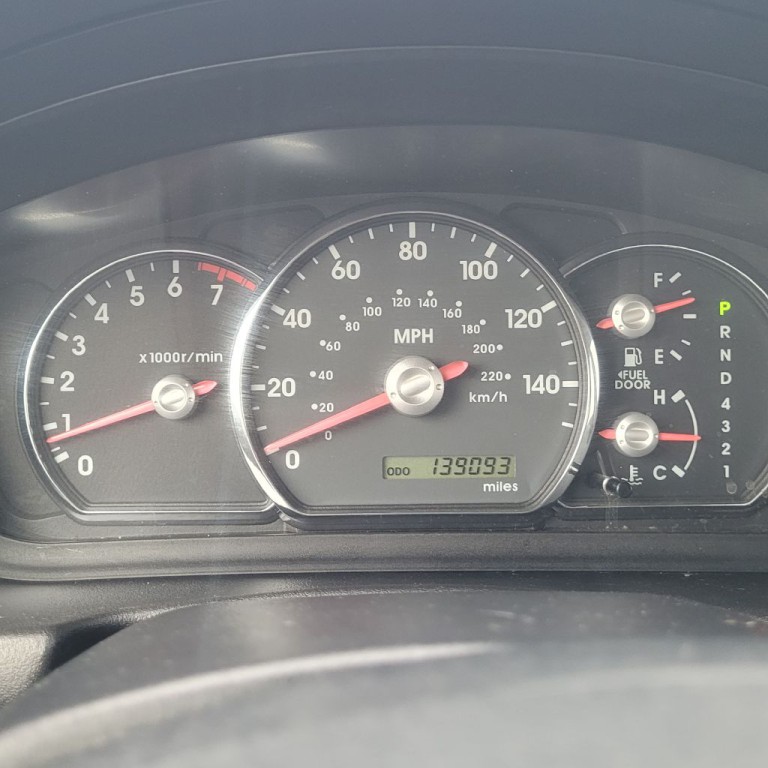 2011 Mitsubishi Galant Image 39
