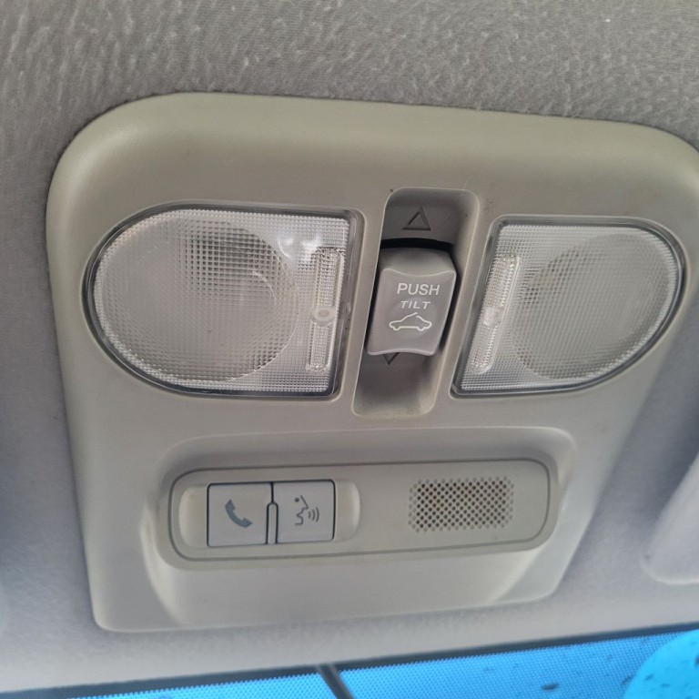2011 Mitsubishi Galant Image 40