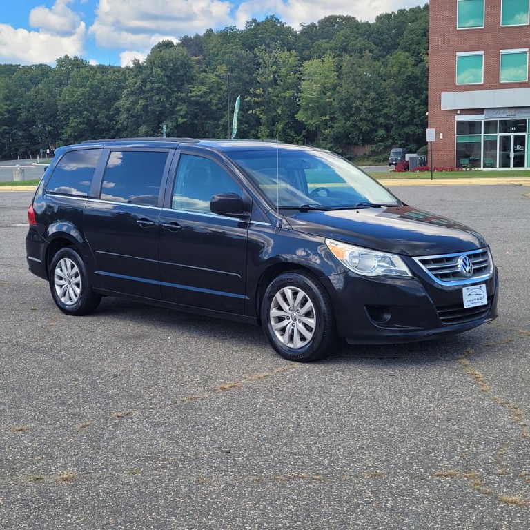 2014 Volkswagen Routan Image 7