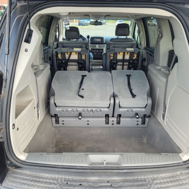 2014 Volkswagen Routan Image 37