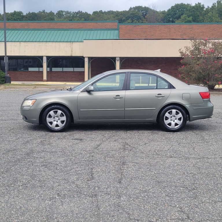 2009 Hyundai Sonata Image 2