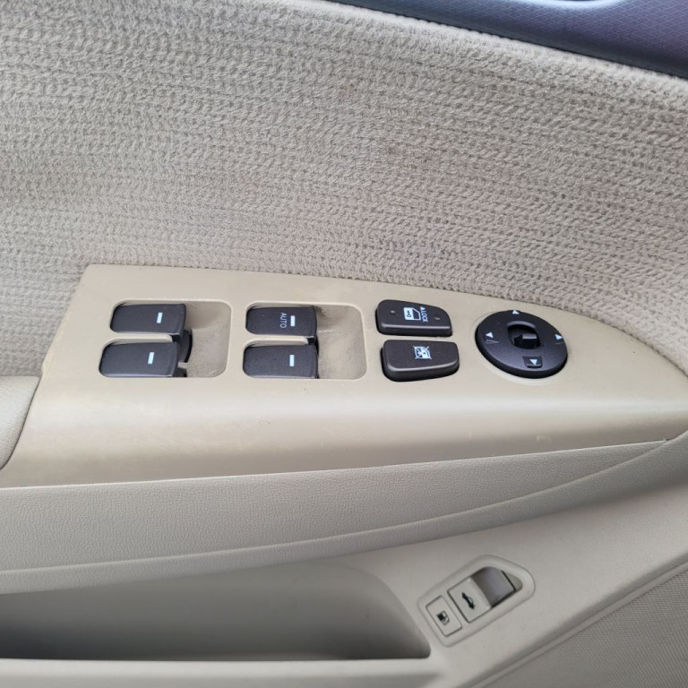 2009 Hyundai Sonata Image 12