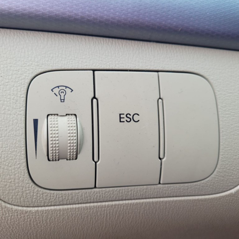2009 Hyundai Sonata Image 21