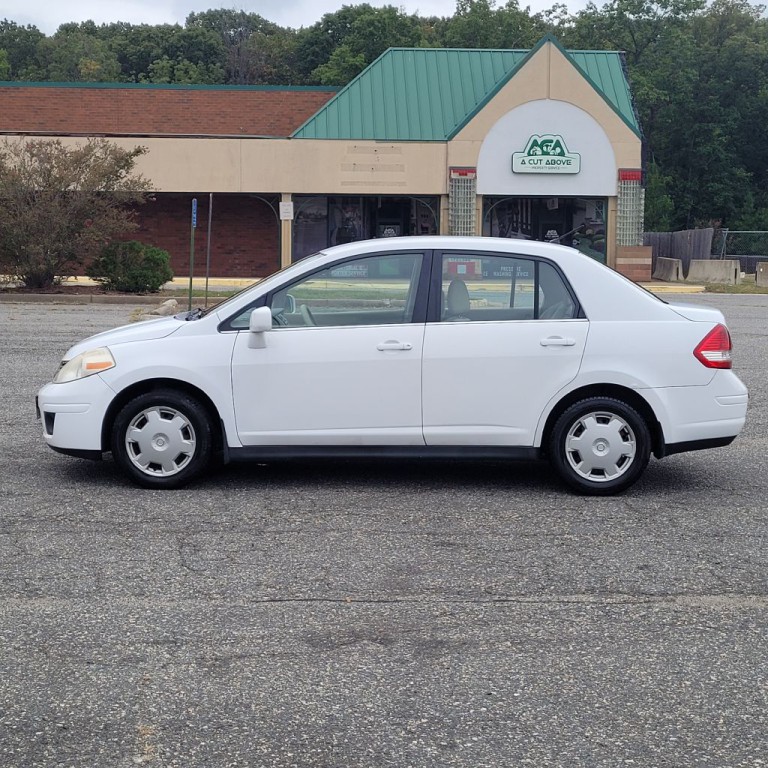 2007 Nissan Versa Image 2