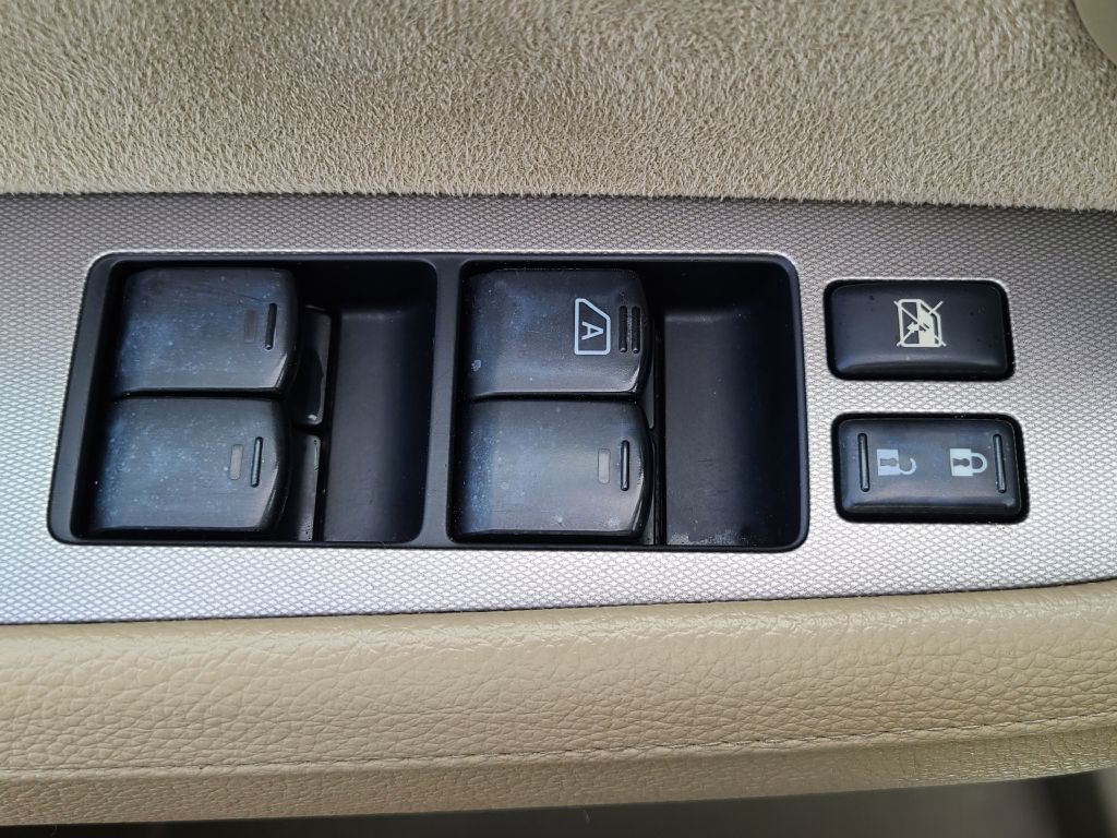 2007 Nissan Versa Image 26