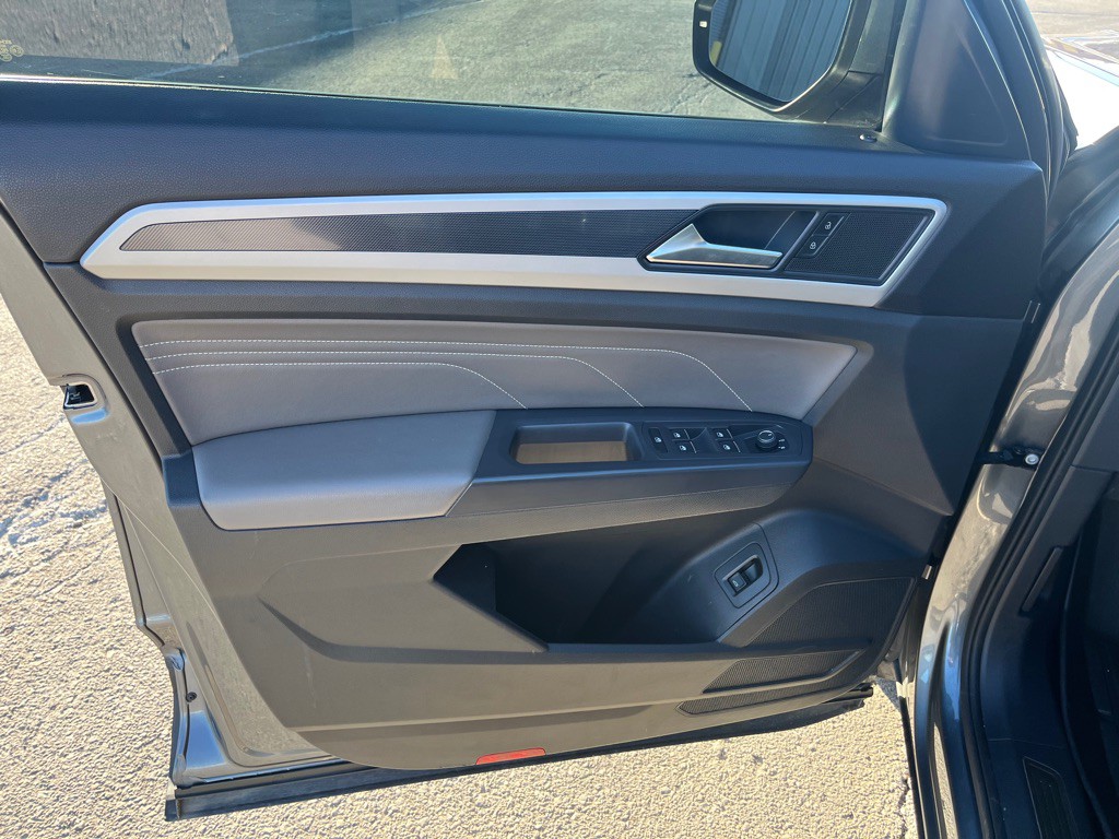 2021 Volkswagen Atlas Cross Sport Image 11