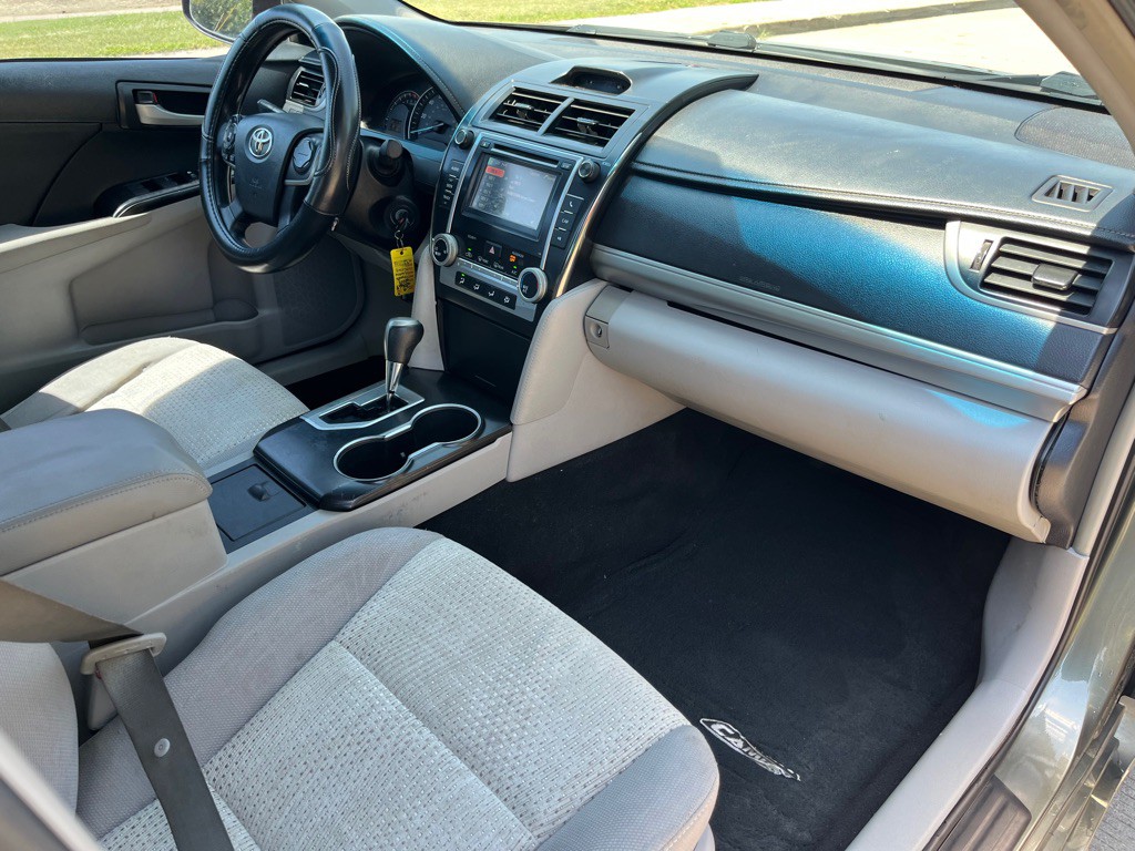 2013 Toyota Camry Image 3
