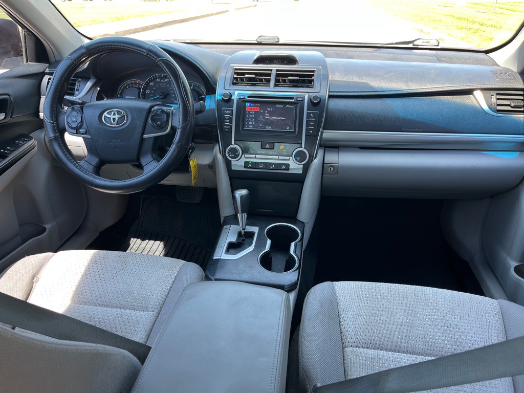 2013 Toyota Camry Image 5