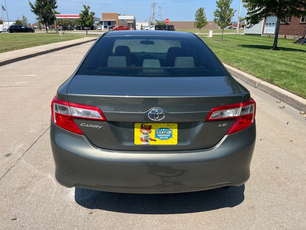2013 Toyota Camry Image 7