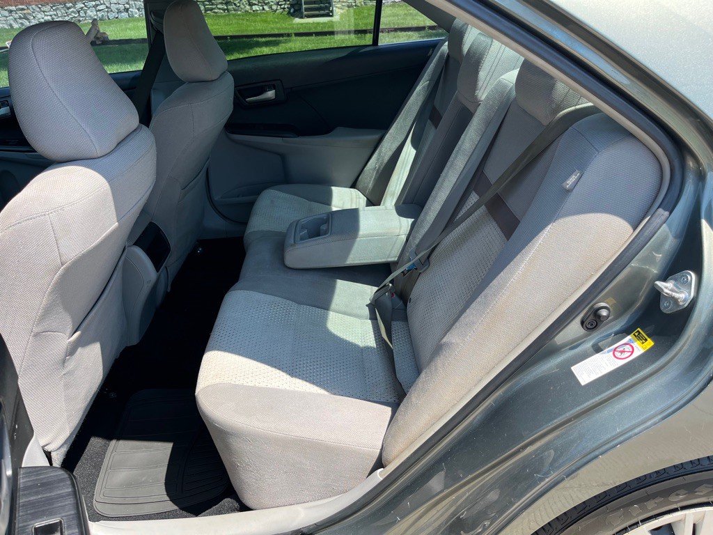 2013 Toyota Camry Image 9