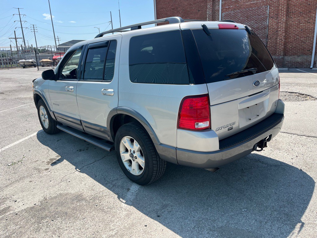 2004 Ford Explorer Image 3