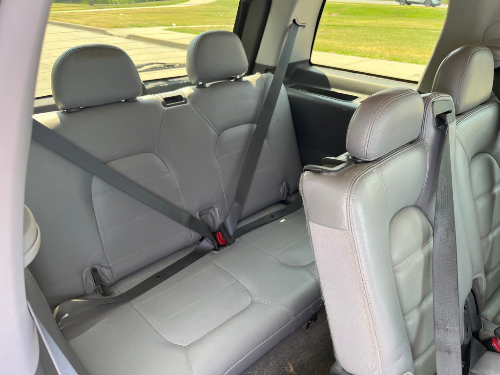 2004 Ford Explorer Image 10