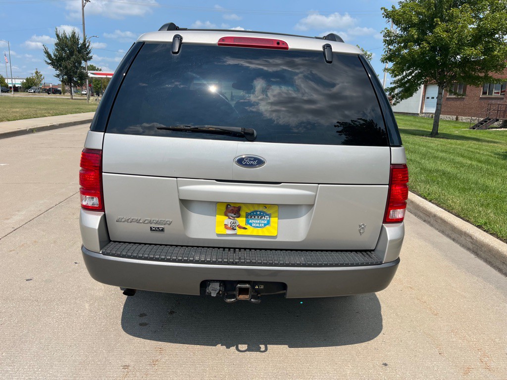 2004 Ford Explorer Image 12