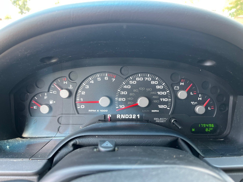 2004 Ford Explorer Image 19