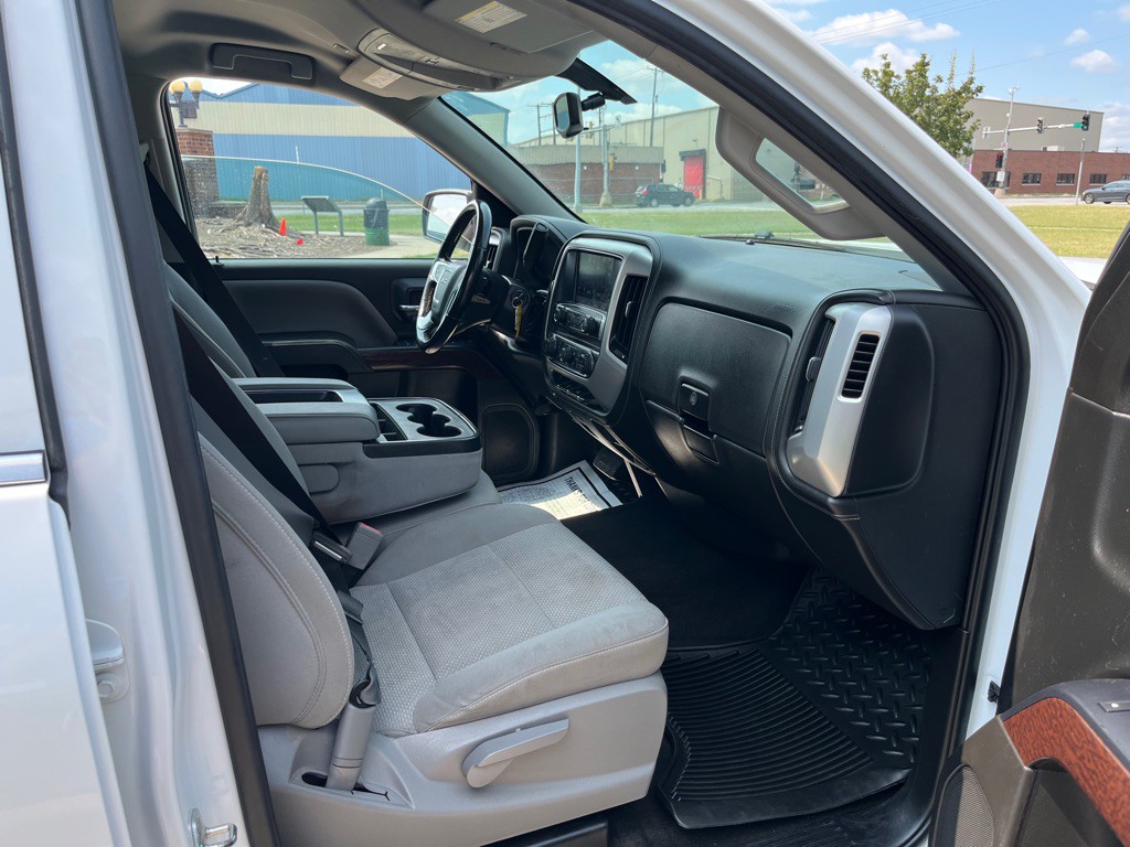 2018 GMC Sierra Image 3
