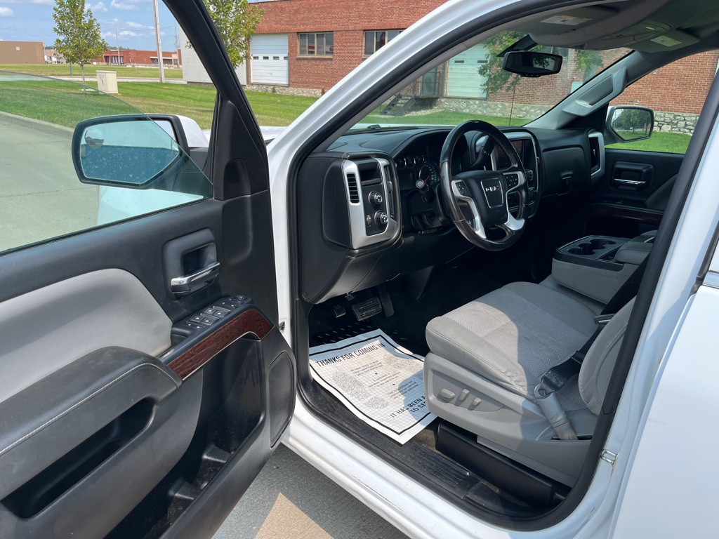 2018 GMC Sierra Image 12