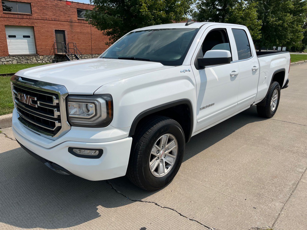 2018 GMC Sierra Image 16