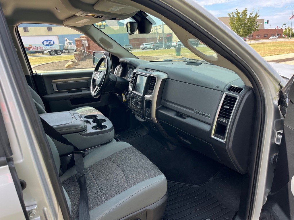2018 RAM 1500 Image 3