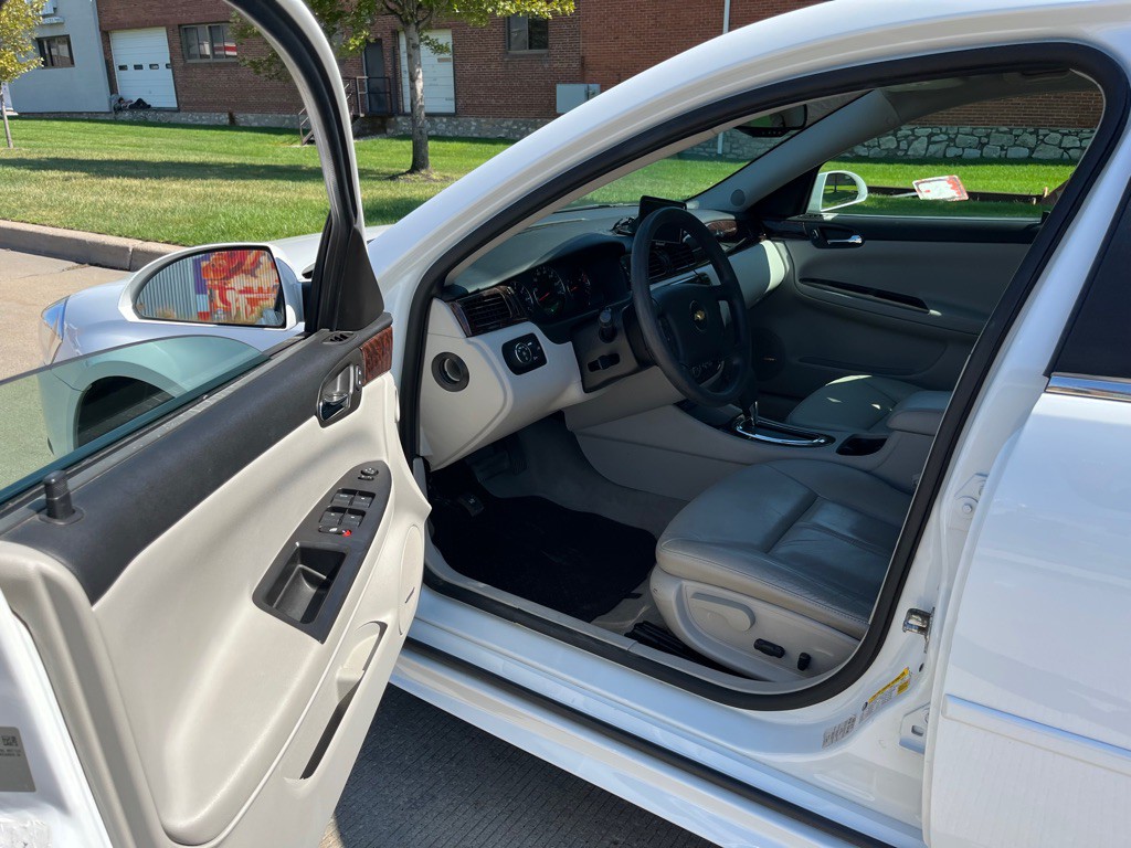 2016 Chevrolet Impala Image 10