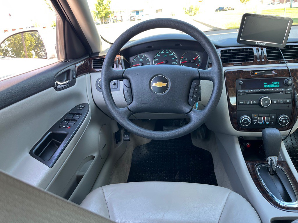 2016 Chevrolet Impala Image 12