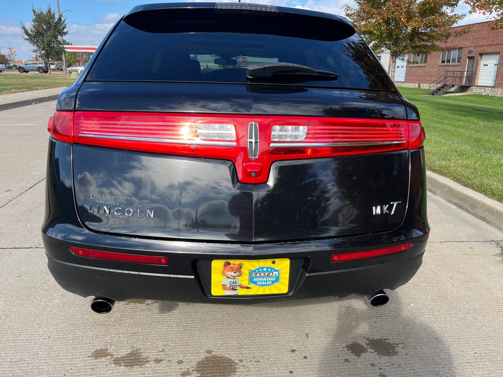 2019 Lincoln MKT Image 11