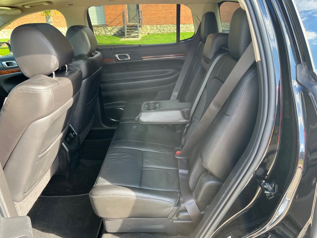 2019 Lincoln MKT Image 16