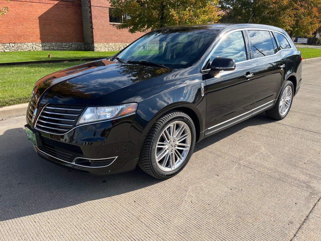 2019 Lincoln MKT Image 24