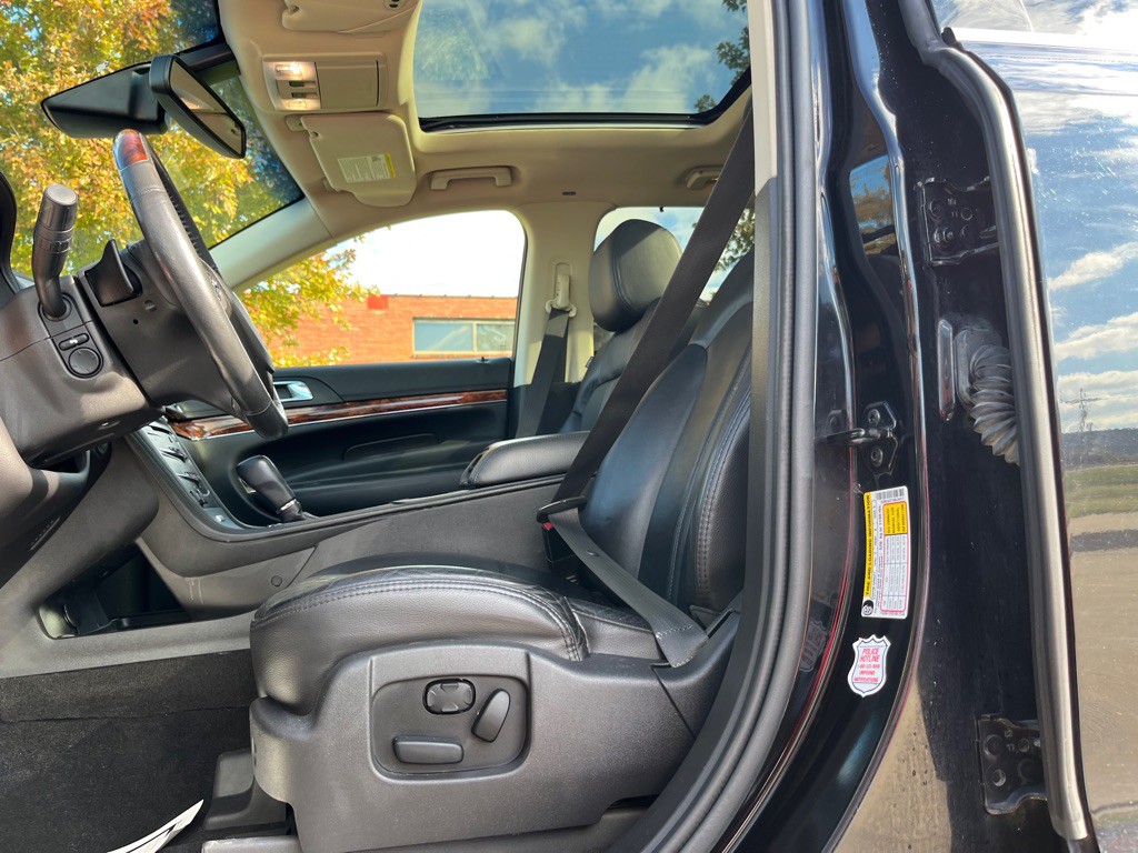 2019 Lincoln MKT Image 47