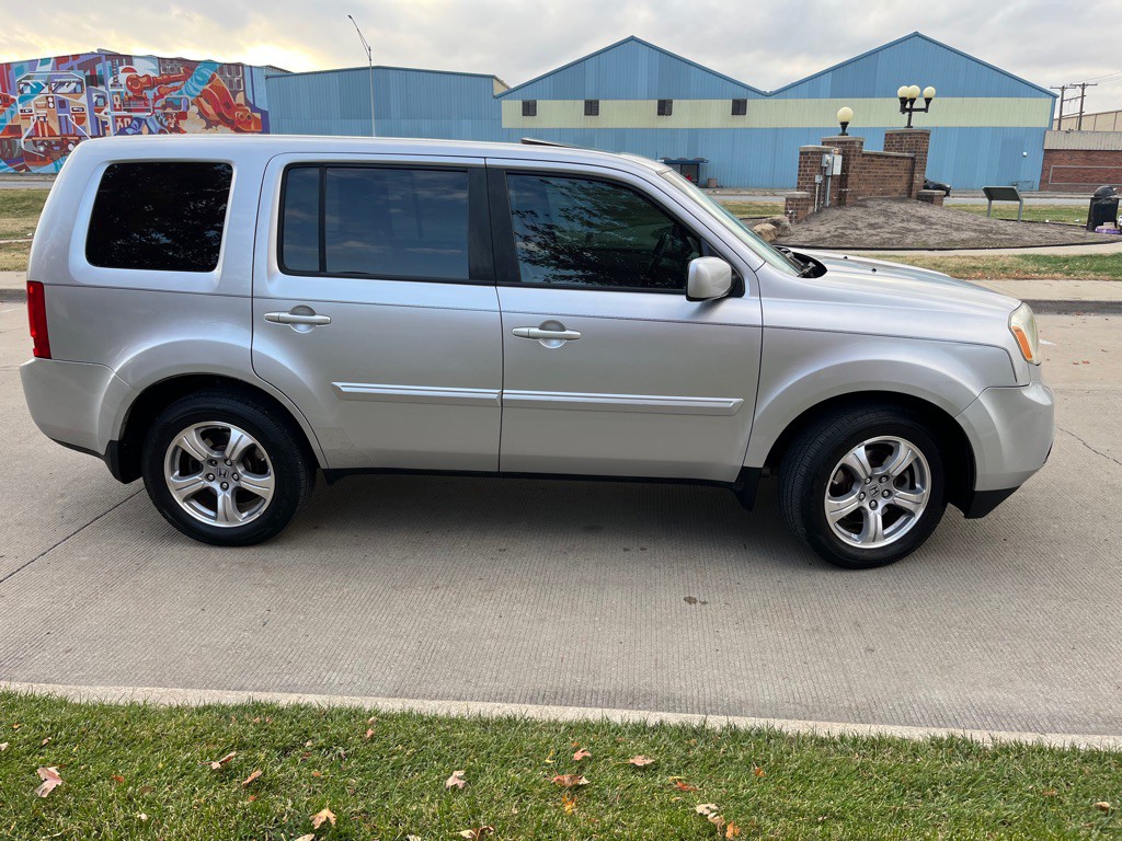 2013 Honda Pilot Image 2