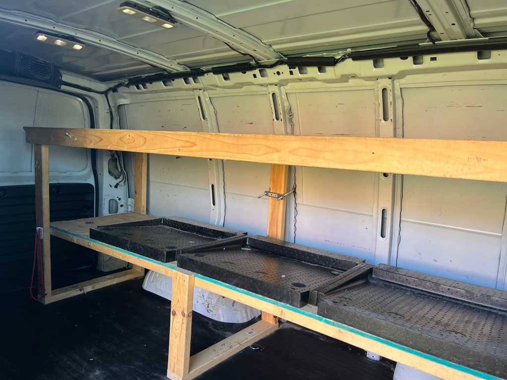 2020 Chevrolet Express Image 9