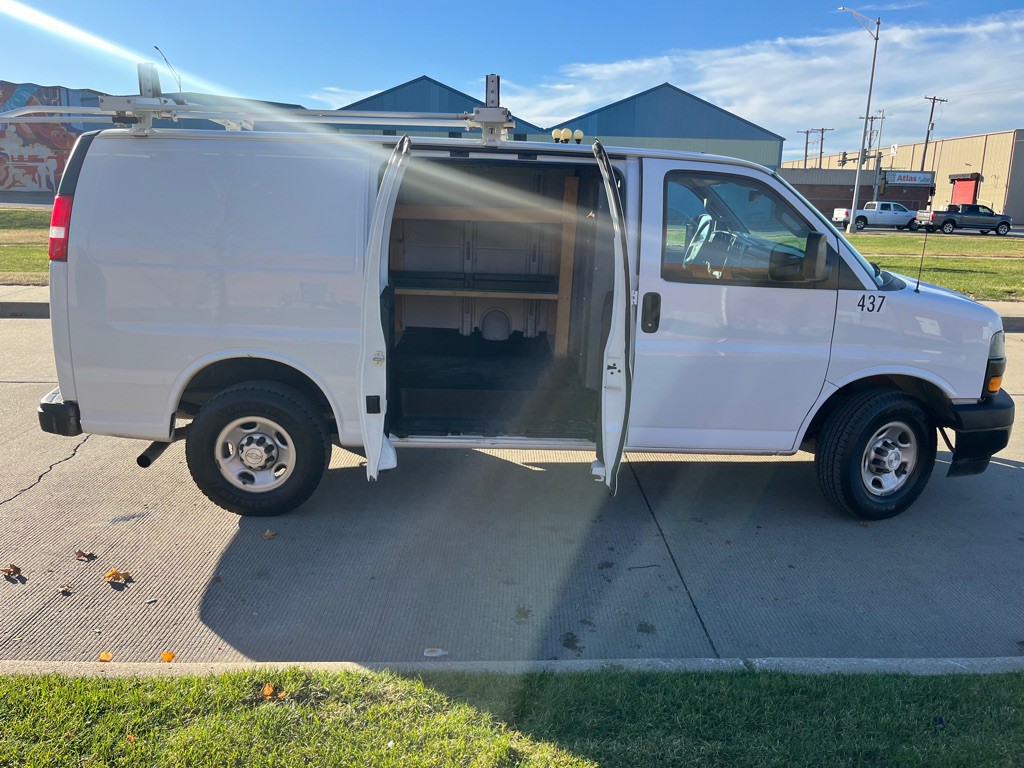 2020 Chevrolet Express Image 10