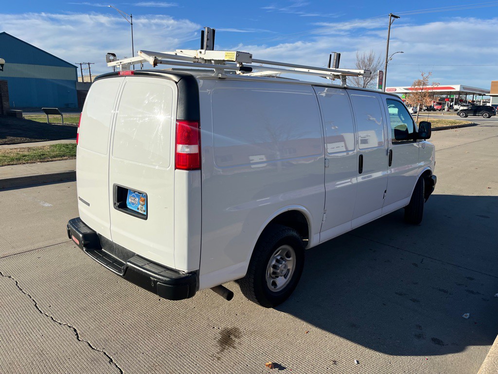 2020 Chevrolet Express Image 11