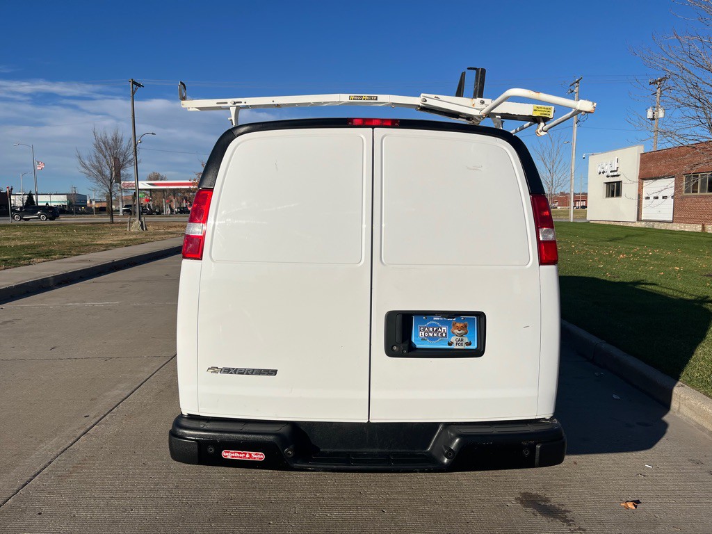2020 Chevrolet Express Image 12