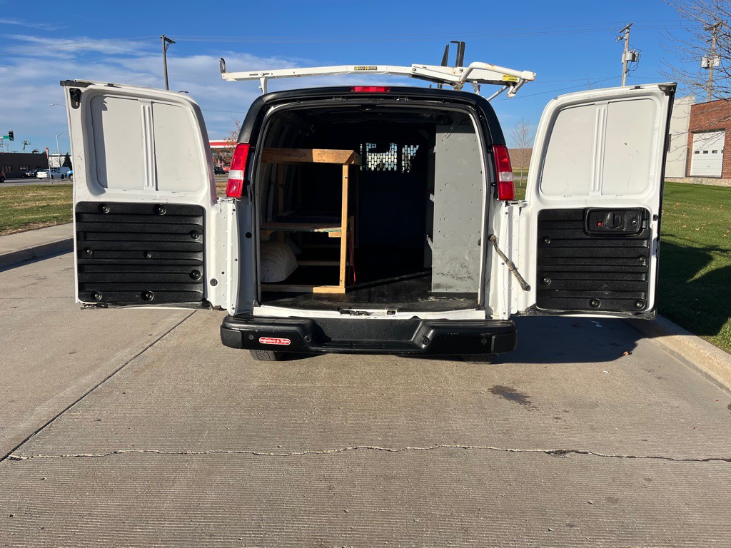 2020 Chevrolet Express Image 14